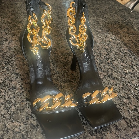 Versace Medusa Chain-link Ankle Strap Sandals Medusa Charm Square Toe Sz 39 - Picture 1 of 5